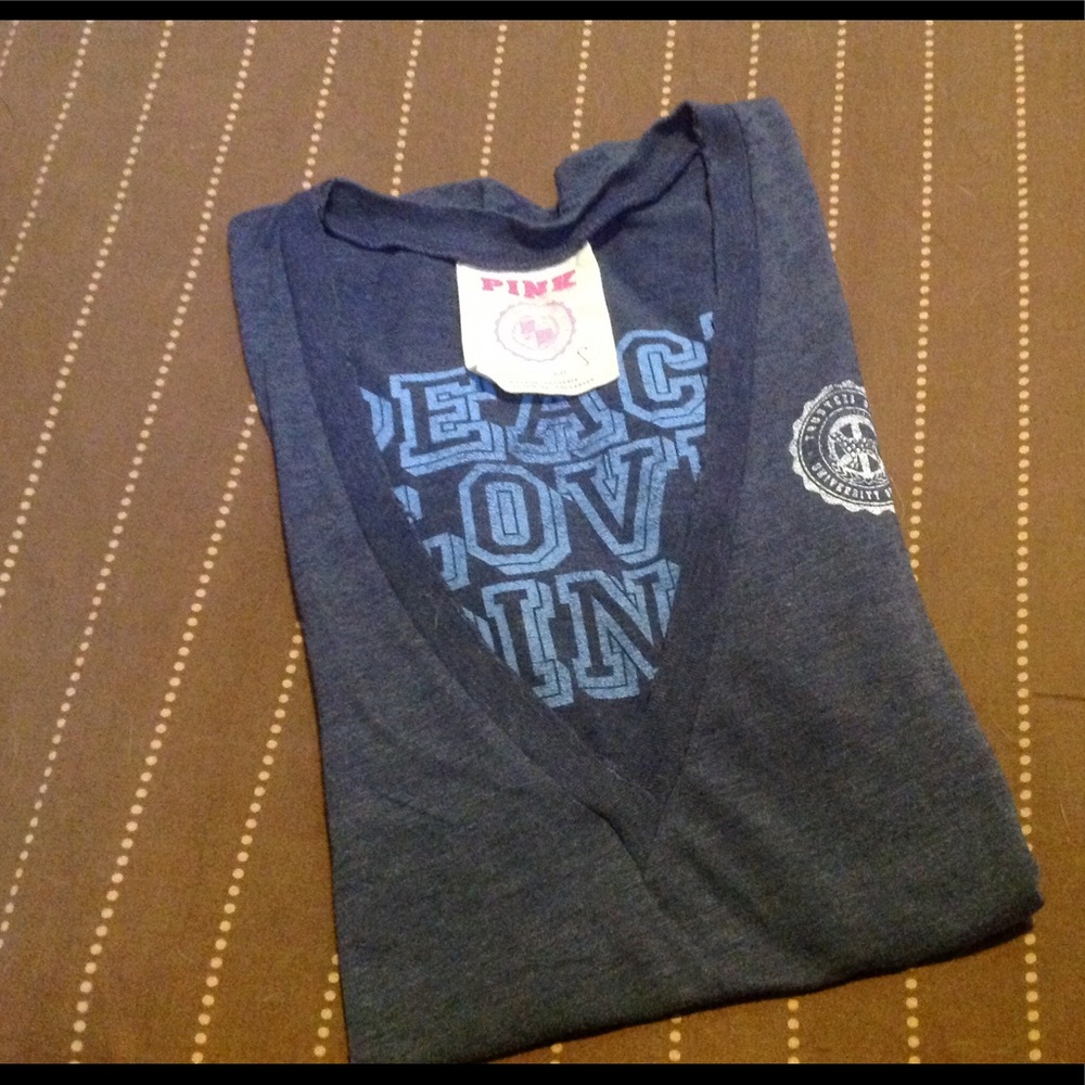 Cute VS Pink v neck t-shirt-blue
